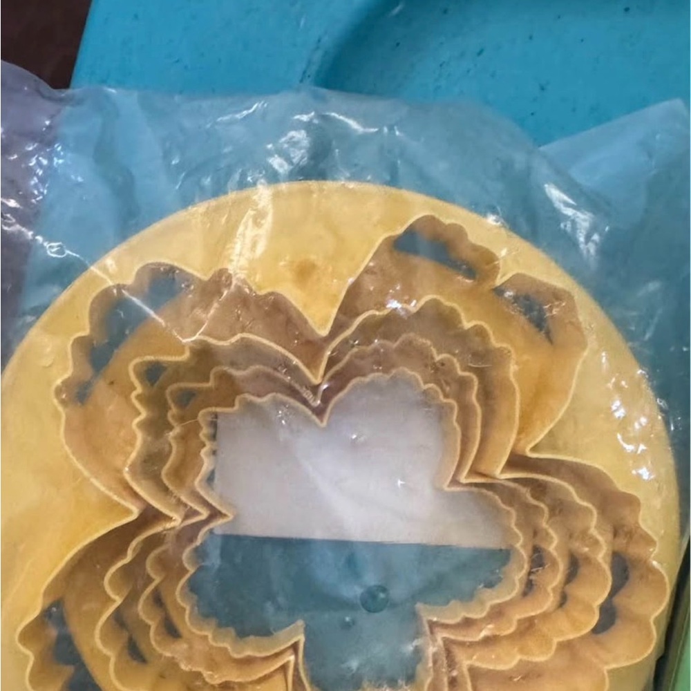Yellow Flower-Shaped Fondant Cutter Set